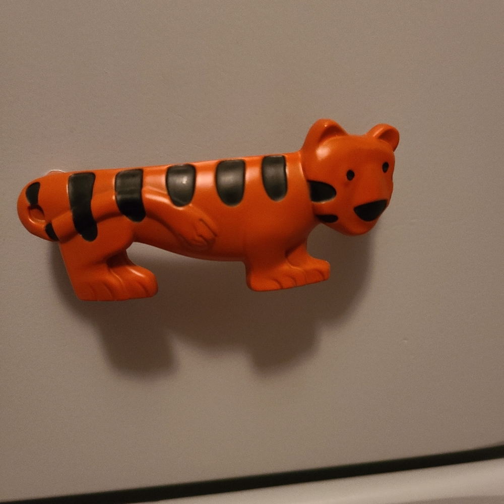 Tiger drawer pulls